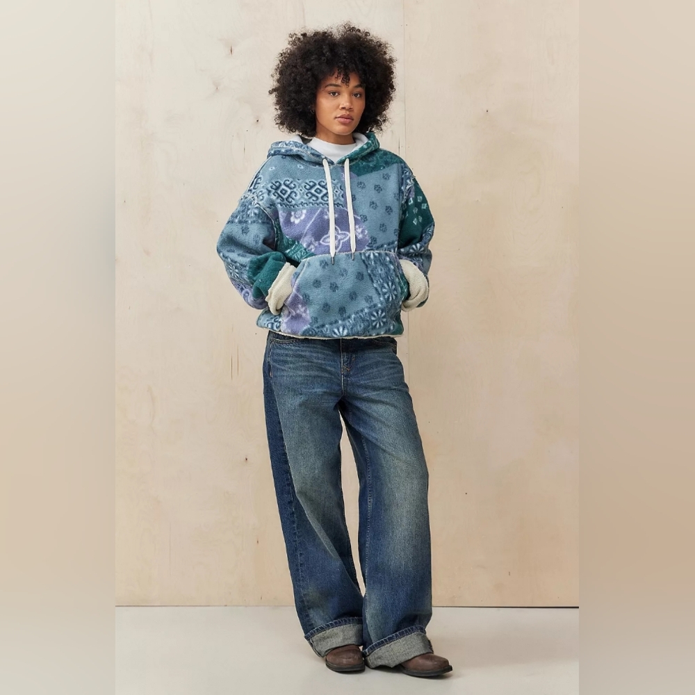 Urban Outfitters BDG Keaton Oversized Fleece Sweatshirt - Picture 2 of 4